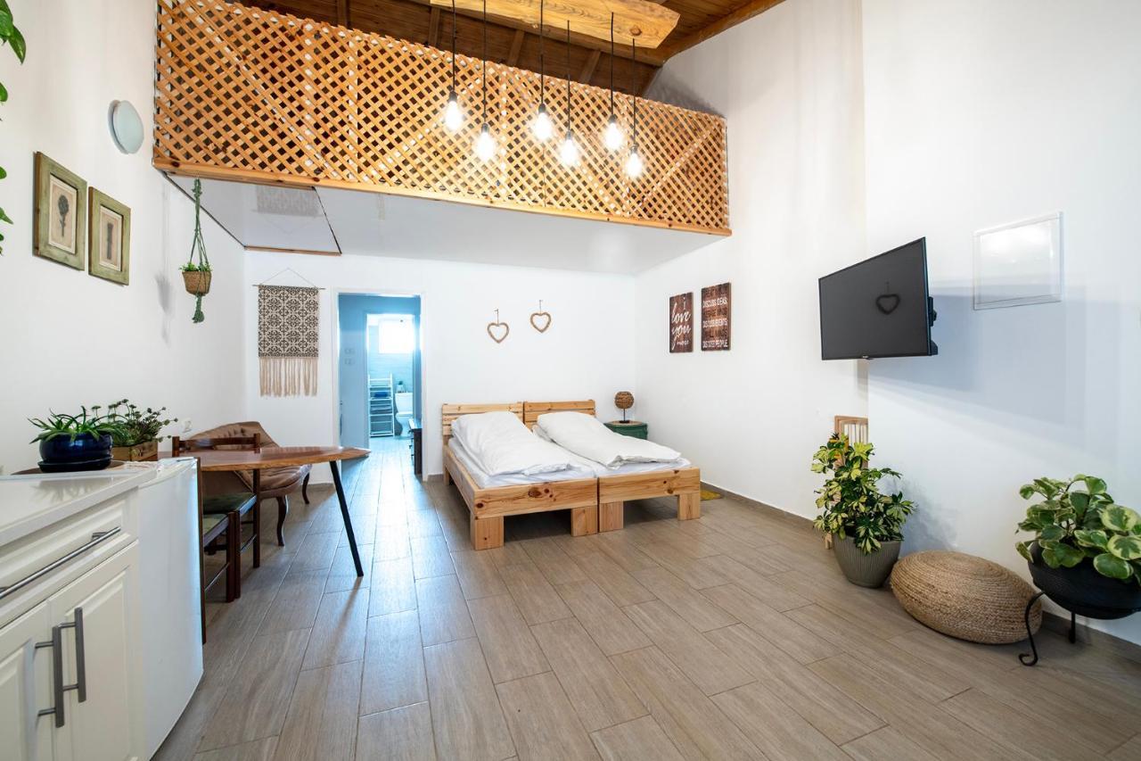 רז אירוח ברמה Villa Qaşrīn Eksteriør bilde